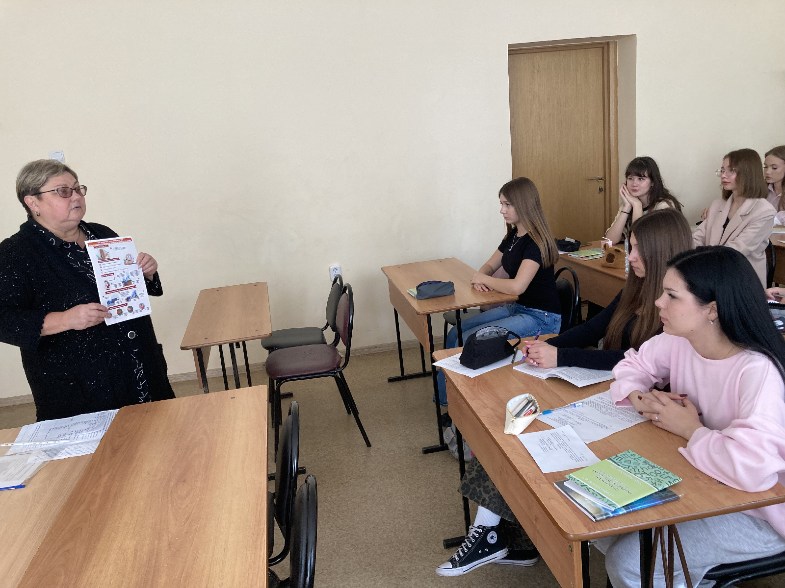 Студенты групп 25ИПД1 и 25ИПД2 побывали на уроке безопасности